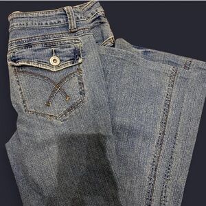 Vintage y2k low rise flared jeans